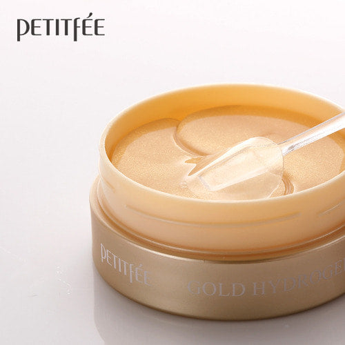 Petitfee Gold Eye Patch applied under eyes